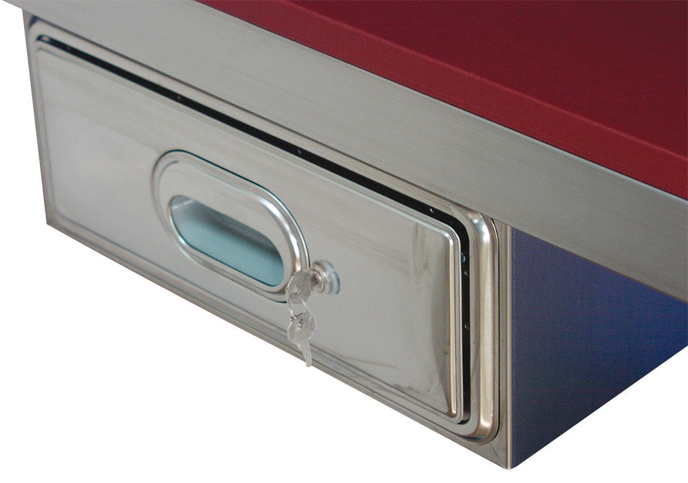 Cajón inox con cerradura acoplado a mueble