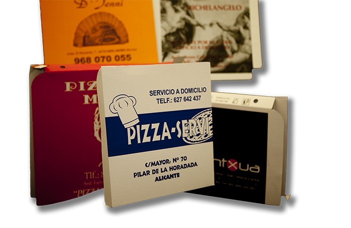 Caja para pizza de 36x36 personalizada, fabricada con cartón blanco y micro ondulado. Precio por 50 ud.. Modelo: CCP106