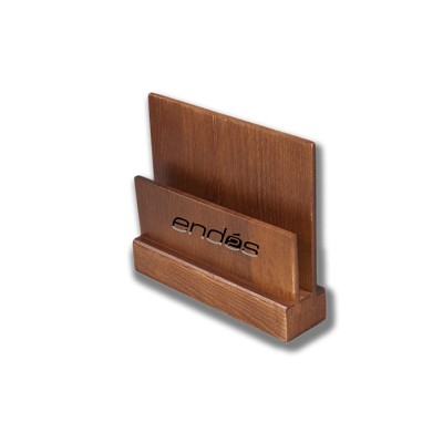 Peana para cartas fabricada en madera de pino, tintada y barnizada