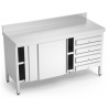 Mesa con puertas y cajones