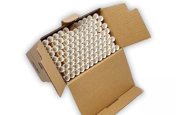 Cañita o pajita de papel kraft de diametro 10 mm y de largo 23 cm. Caja de 30 estuches de 100 unidades. Modelo: PPK003