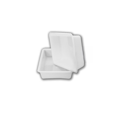 Cubeta rectangular de 3 litros color blanco apta para uso alimentario de fácil limpieza. Modelo: CUB011