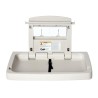 . Cambiador de bebés Rubbermaid Station 2