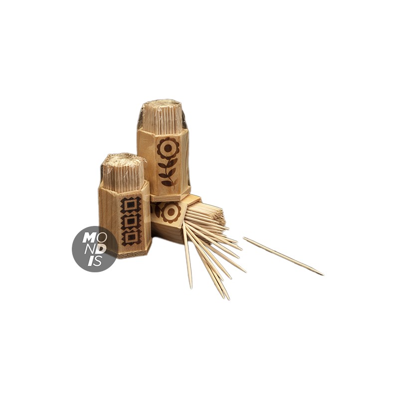 Palillero de madera con diseño tallado con palillos redondos fabricados en madera de abedul. Modelo: PRP009